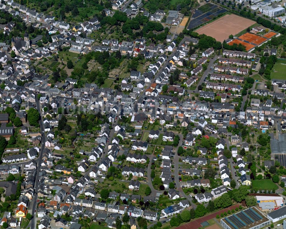 Koblenz aus der Vogelperspektive: Stadtteilansicht des Zentrums von Metternich in Koblenz im Bundesland Rheinland-Pfalz