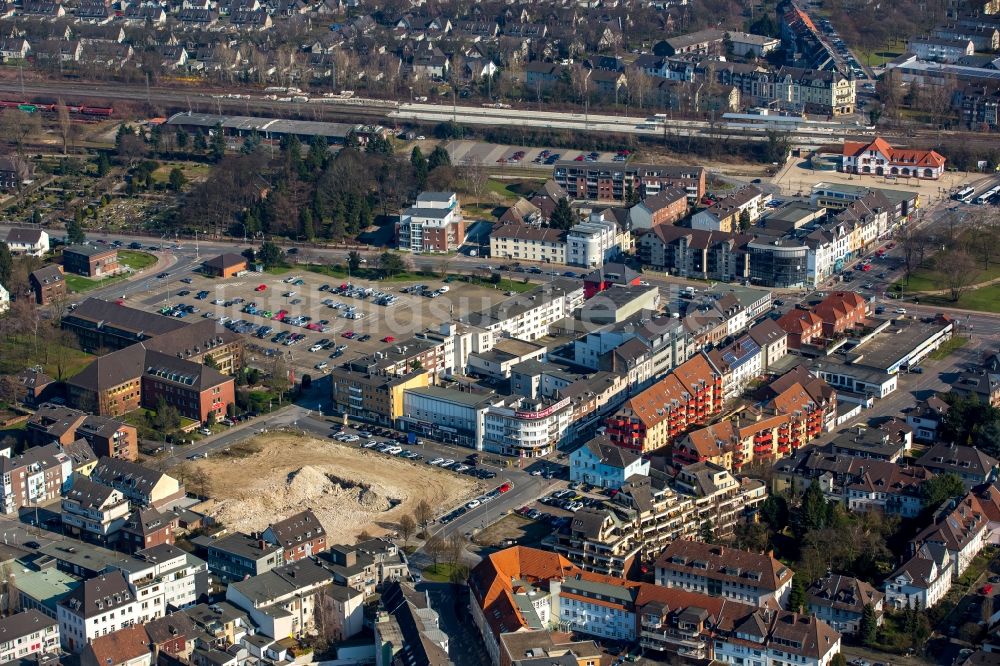 Luftbild Moers - Stadtteilansicht des Zentrums von Moers mit einer Freifläche an der Otto-Hue-Straße im Bundesland Nordrhein-Westfalen