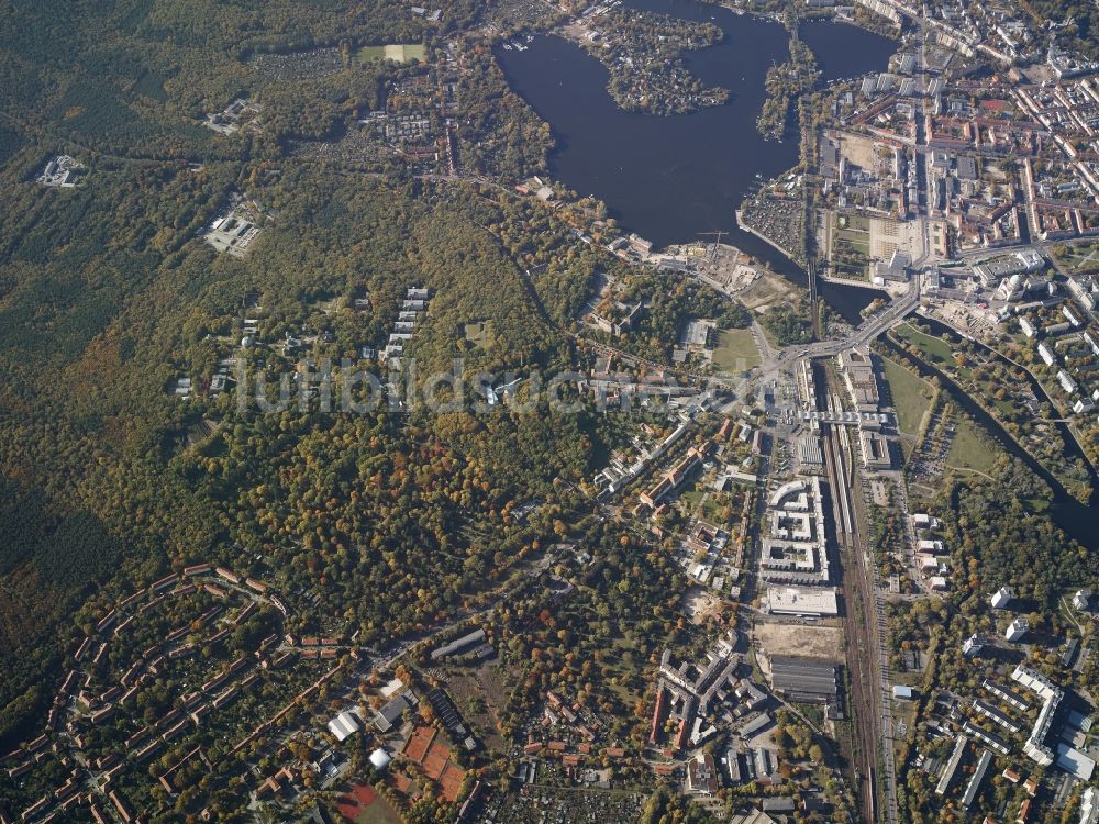 Luftaufnahme Potsdam - Stadtteile Innenstadt, Nördliche Innenstadt und Potsdam Süd im Stadtgebiet in Potsdam im Bundesland Brandenburg