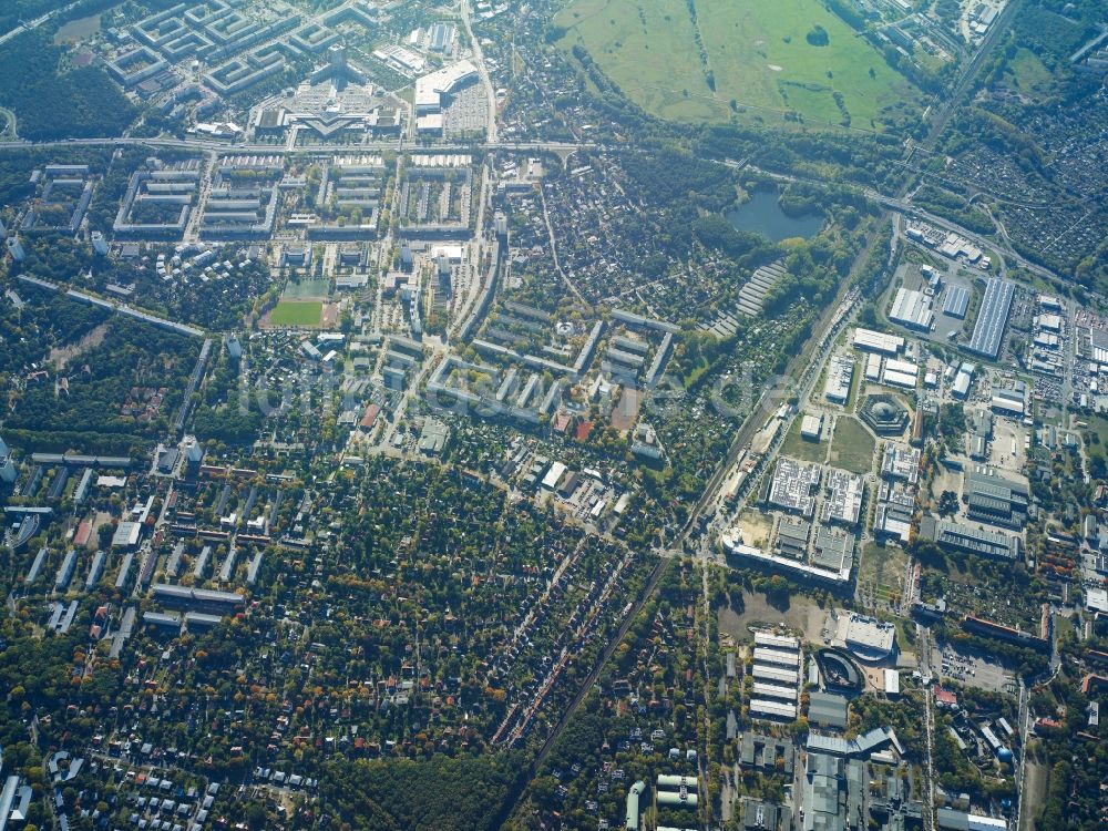 Luftaufnahme Potsdam - Stadtteile Potsdam Babelsberg und Potsdam Südost im Stadtgebiet in Potsdam im Bundesland Brandenburg