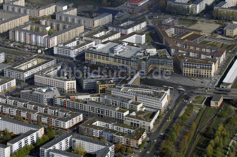 Berlin von oben - Stadtteilzentrum Helle-Mitte in Berlin Hellersdorf