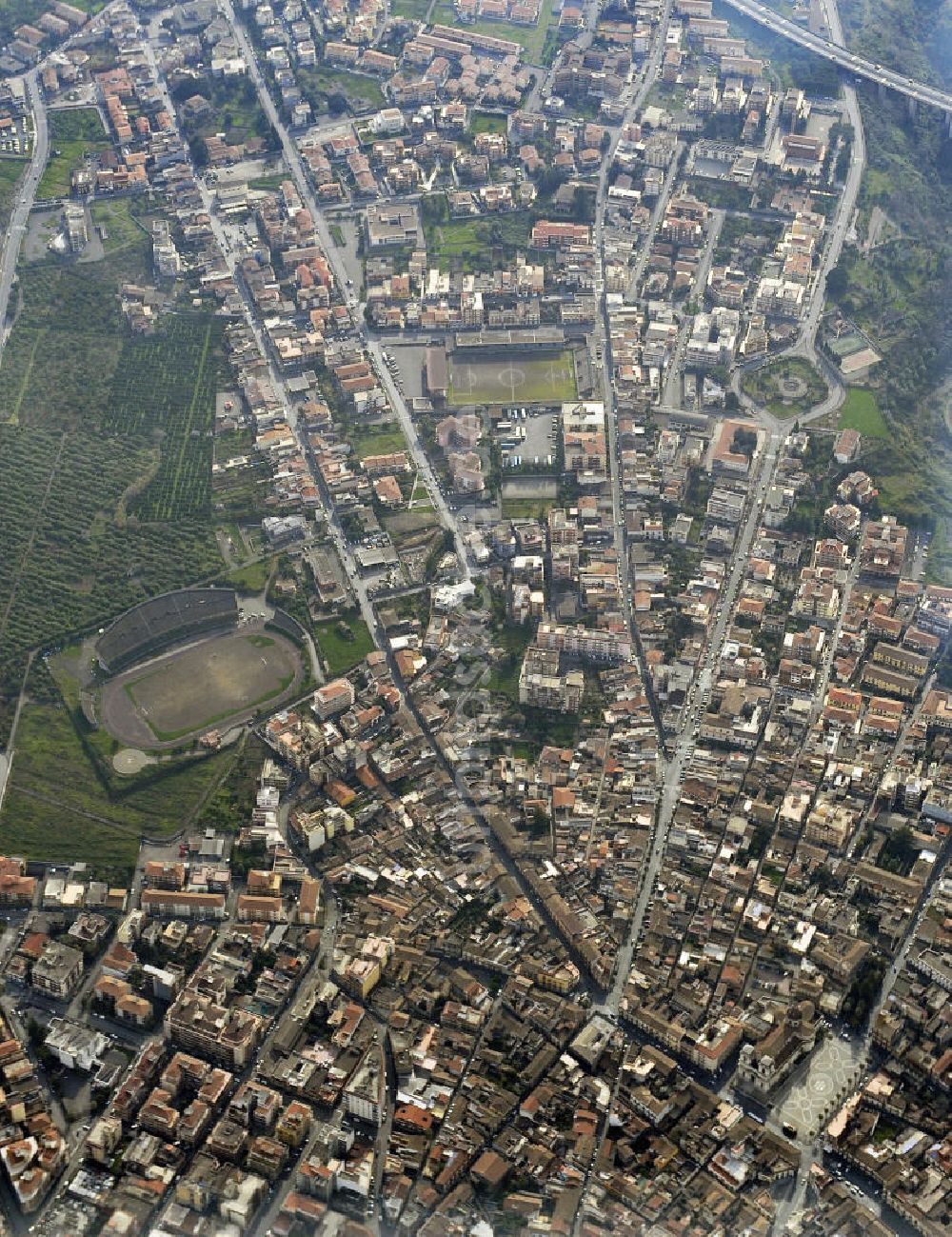 Luftaufnahme Riposto - Stadtzenrum Riposto auf Sizilien in Italien