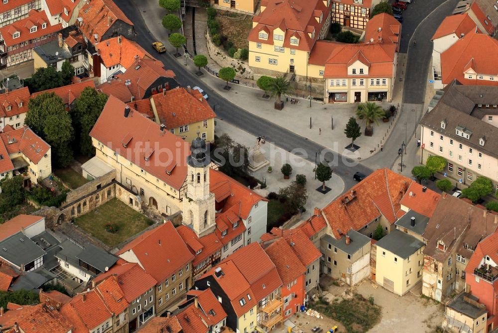 Bad Langensalza von oben - Stadtzentrum mit Augustinerkloster und Stadtmuseum am Wiebeckplatz in Bad Langensalza in Thüringen