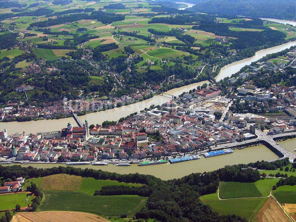 Luftbild Passau - Stadtzentrum und Bauprojekt Neue Mitte - Passau