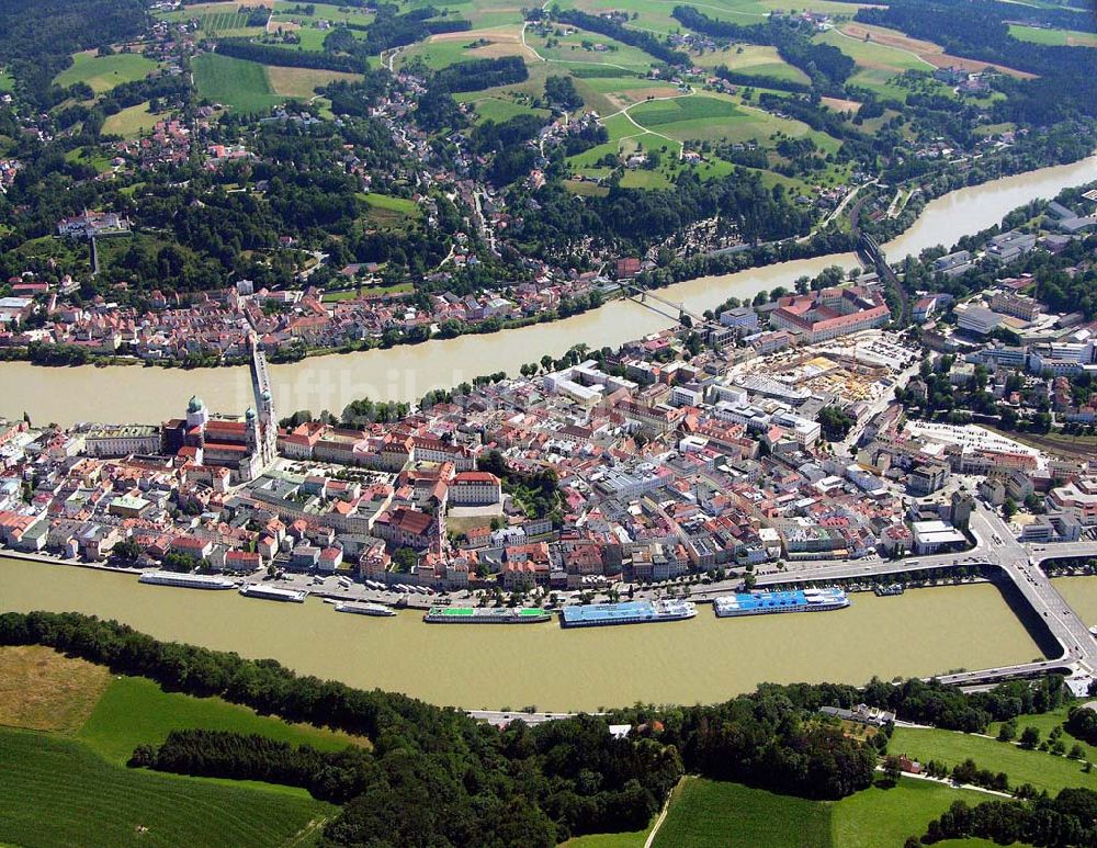 Luftaufnahme Passau - Stadtzentrum und Bauprojekt Neue Mitte - Passau