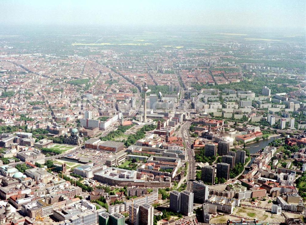 Luftbild Berlin - Stadtzentrum von Berlin - Mitte.