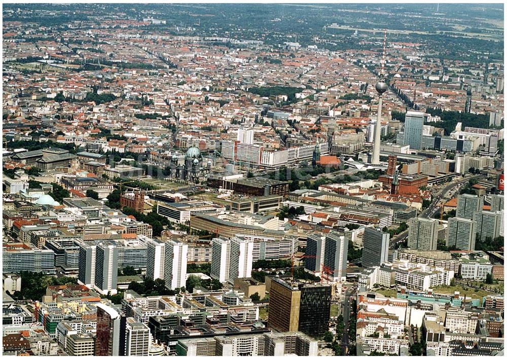 Berlin aus der Vogelperspektive: Stadtzentrum von Berlin - Mitte mit dem Berliner Fernsehturm