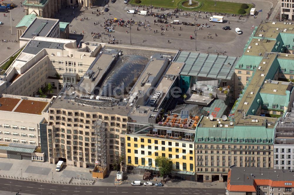 Luftaufnahme Berlin - Stadtzentrum Berlin - Mitte am Brandenburger Tor