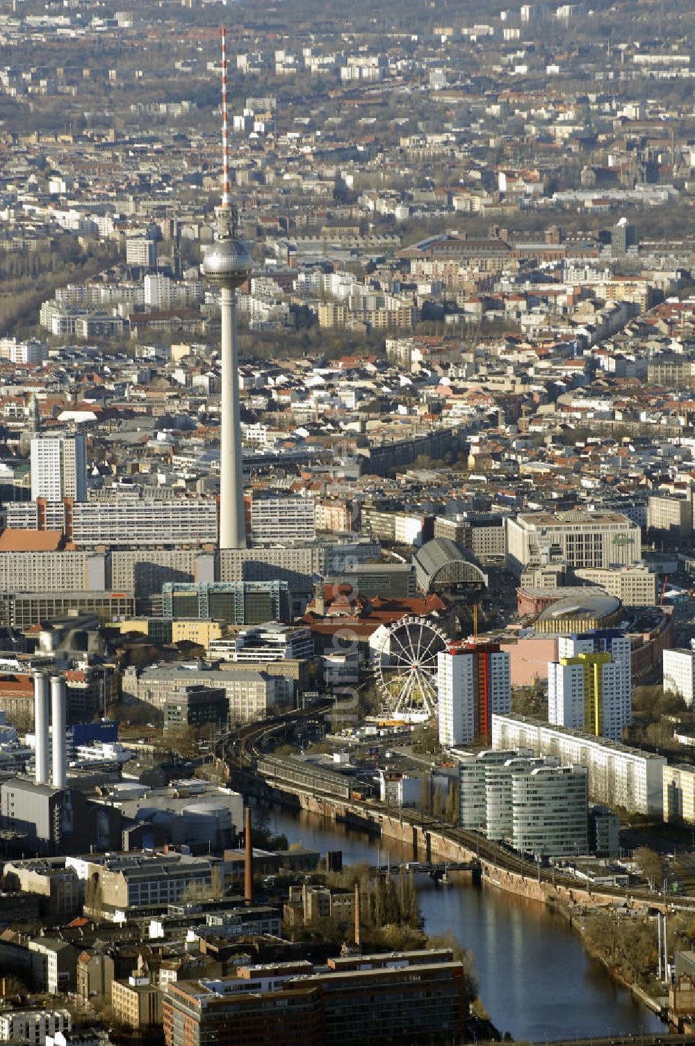 Berlin aus der Vogelperspektive: Stadtzentrum Berlin - Mitte mit Fernsehturm