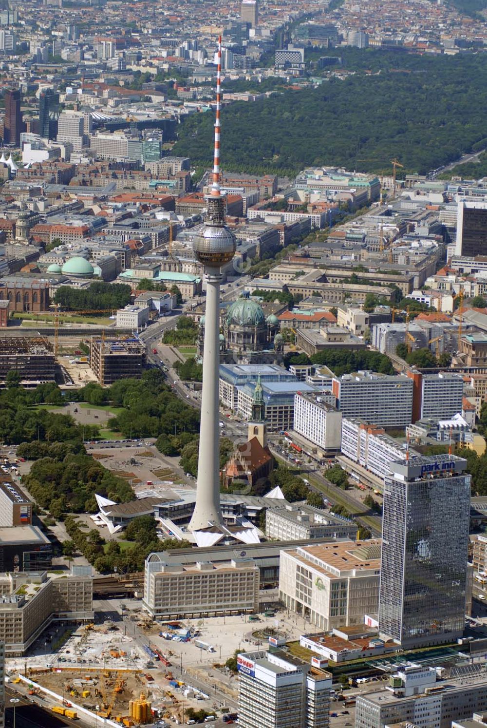 Luftaufnahme Berlin - Stadtzentrum mit dem Berliner Fernsehturm