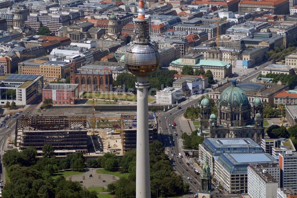 Berlin aus der Vogelperspektive: Stadtzentrum mit dem Berliner Fernsehturm