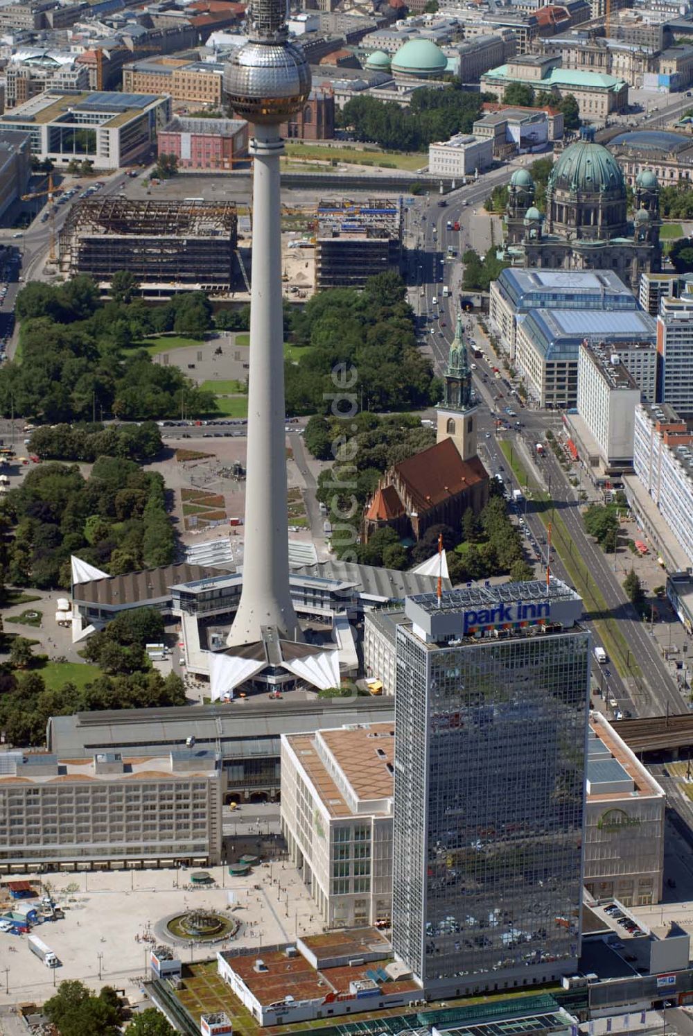 Luftbild Berlin - Stadtzentrum mit dem Berliner Fernsehturm