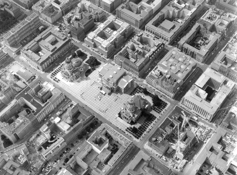 Luftbild Berlin - Stadtzentrum am Berliner Gendarmenmarkt