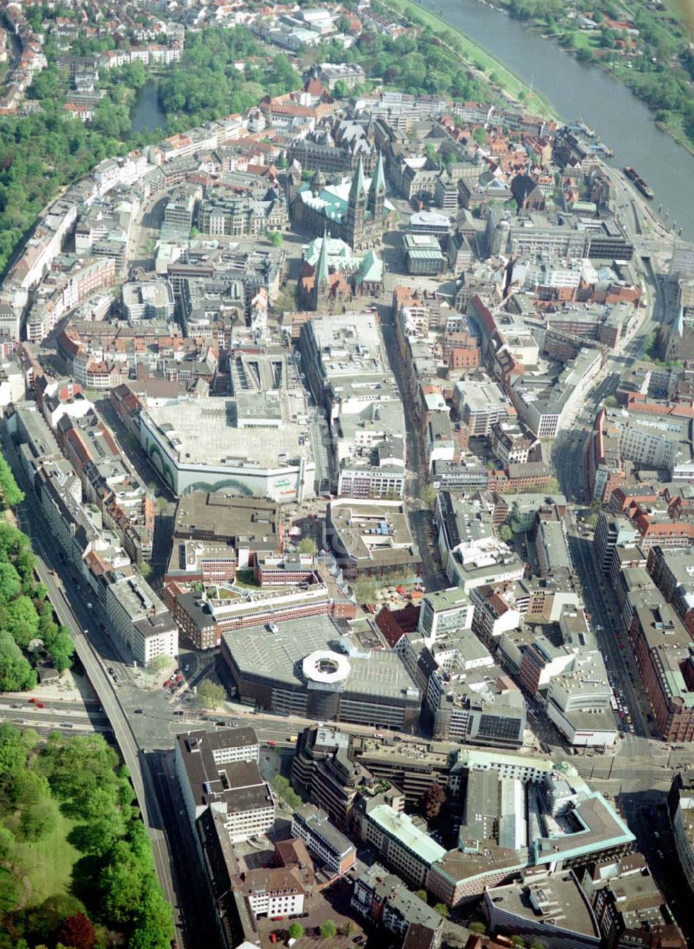 Bremen von oben - Stadtzentrum von Bremen.