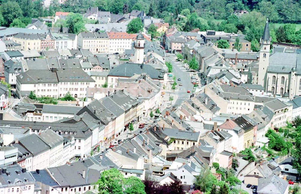 Luftaufnahme Hof / Bayern - Stadtzentrum mit Einkaufsboulevard in Hof.