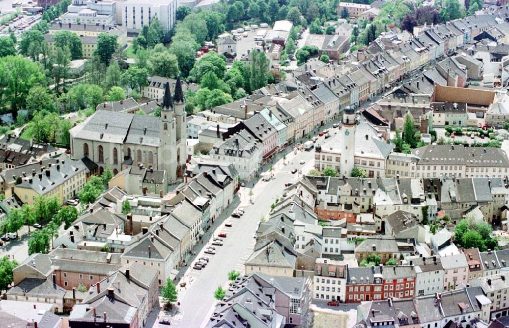 Hof / Bayern von oben - Stadtzentrum mit Einkaufsboulevard in Hof.