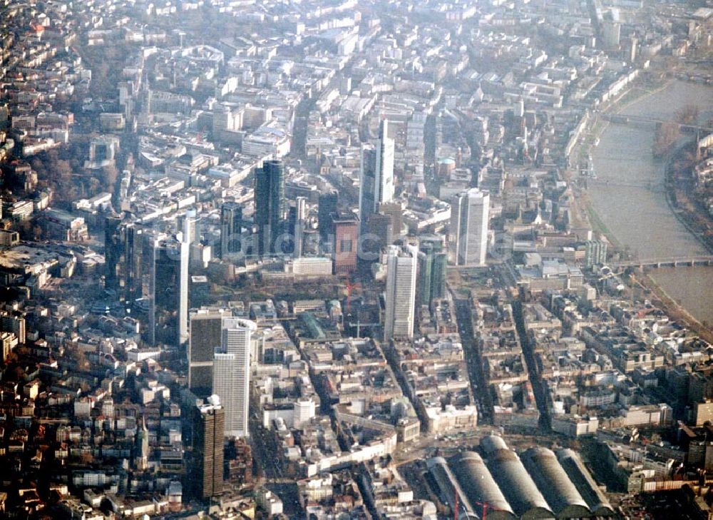 Frankfurt / M. aus der Vogelperspektive: Stadtzentrum von Frankfurt/Main. (Hessen)..10.12.02