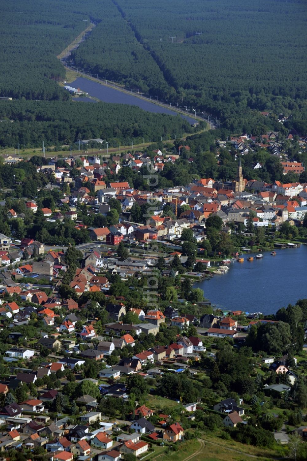 Fürstenberg/Havel von oben - Stadtzentrum von Fürstenberg/Havel am Ufer des Baalensees im Bundesland Brandenburg