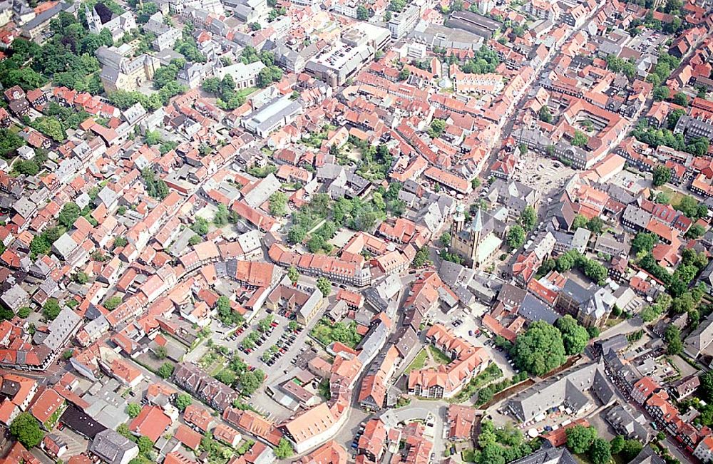 Goslar/ Niedersachsen von oben - Stadtzentrum von Goslar in Niedersachsen am Westharz. Ort: Goslar/ Niedersachsen Datum: 31.05.2003