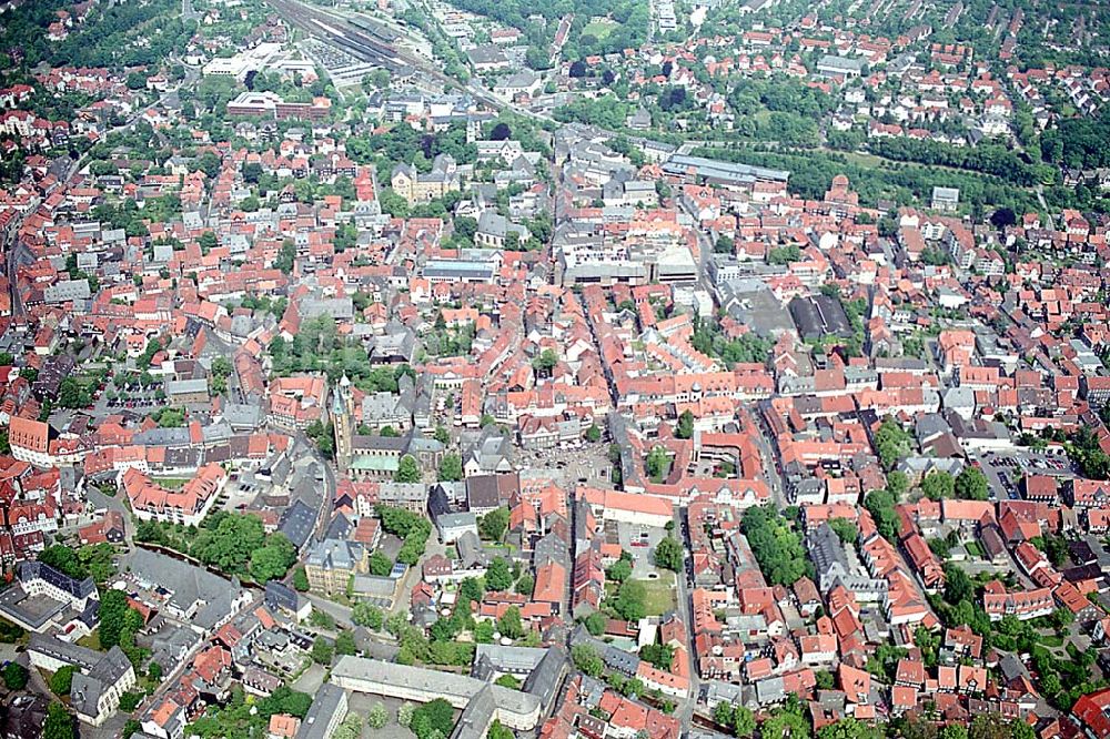 Luftbild Goslar/ Niedersachsen - Stadtzentrum von Goslar in Niedersachsen am Westharz. Ort: Goslar/ Niedersachsen Datum: 31.05.2003