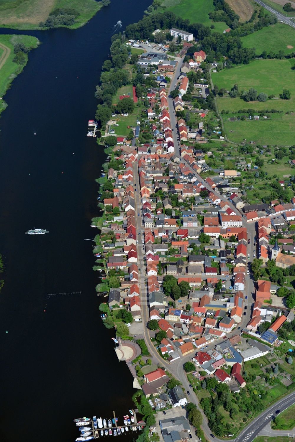 Luftbild Havelsee - Stadtzentrum von Havelsee am Ufer der Havel und am Pritzerber See im Bundesland Brandenburg