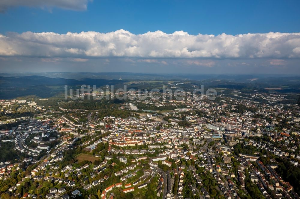 Lüdenscheid aus der Vogelperspektive: Stadtzentrum und Innenstadt in Lüdenscheid im Bundesland Nordrhein-Westfalen