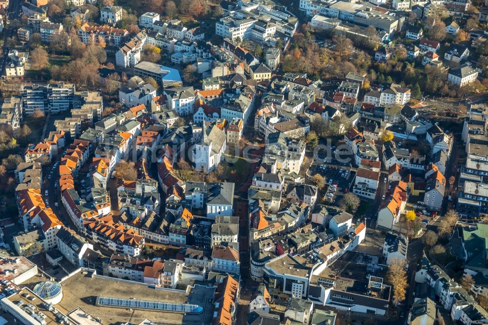 Lüdenscheid aus der Vogelperspektive: Stadtzentrum und Innenstadt in Lüdenscheid im Bundesland Nordrhein-Westfalen