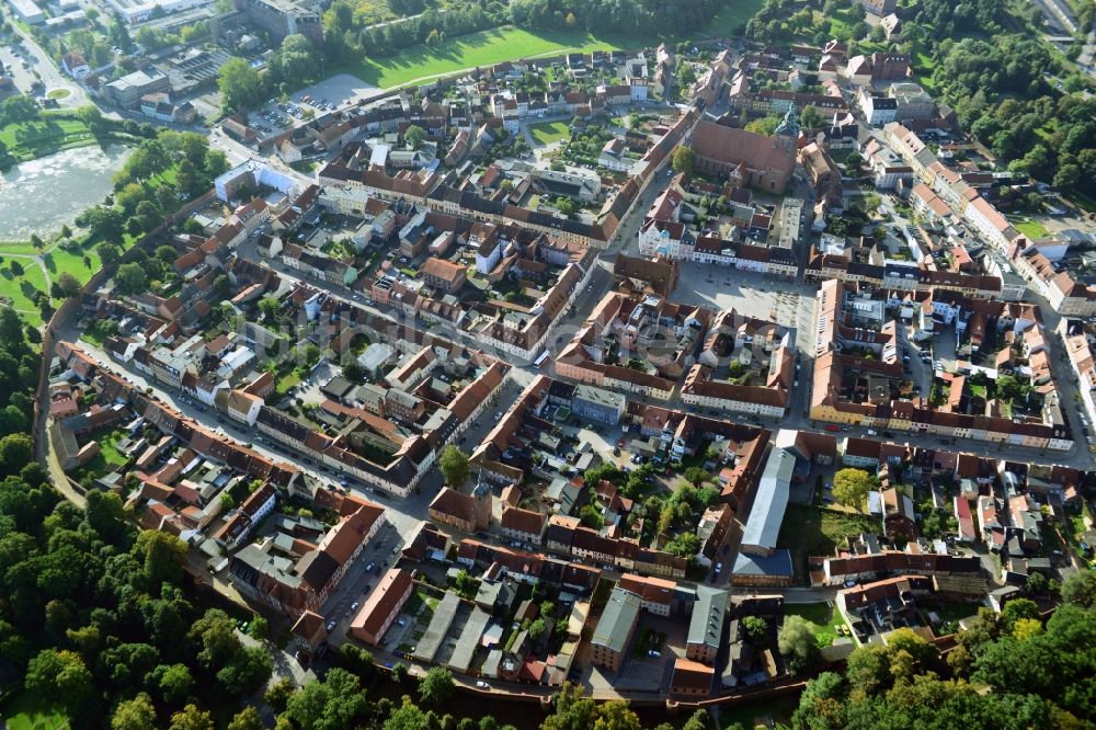 Luftbild Wittstock/Dosse - Stadtzentrum Innenstadt in Wittstock/Dosse im Bundesland Brandenburg