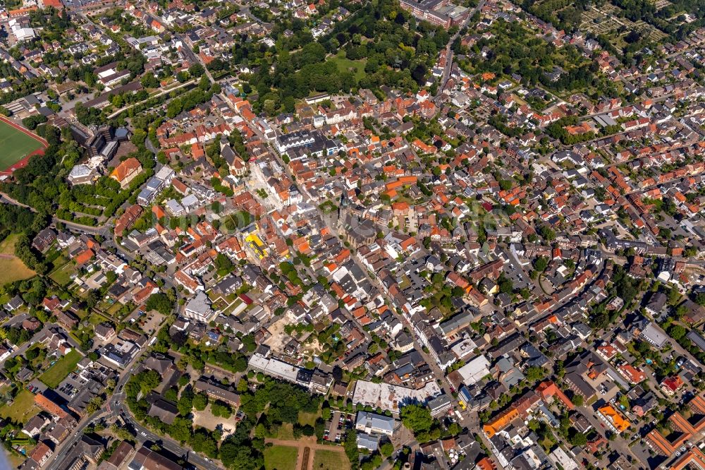 Ahlen aus der Vogelperspektive: Stadtzentrum im Innenstadtbereich in Ahlen im Bundesland Nordrhein-Westfalen, Deutschland