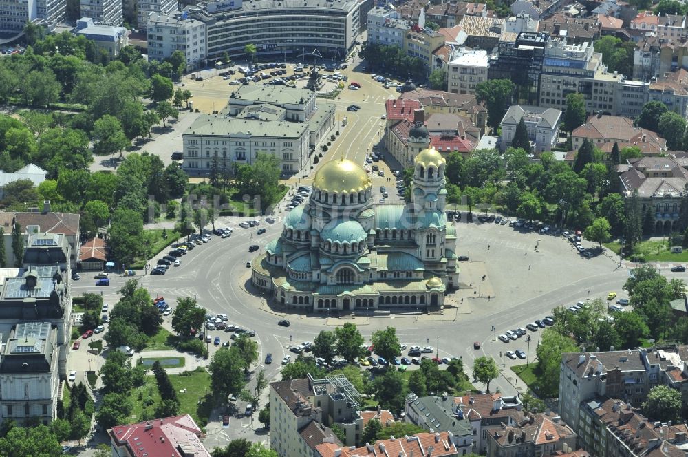 Luftaufnahme Sofia - Stadtzentrum im Innenstadtbereich an der Alexander-Newski-Kathedrale in Sofia in Bulgarien