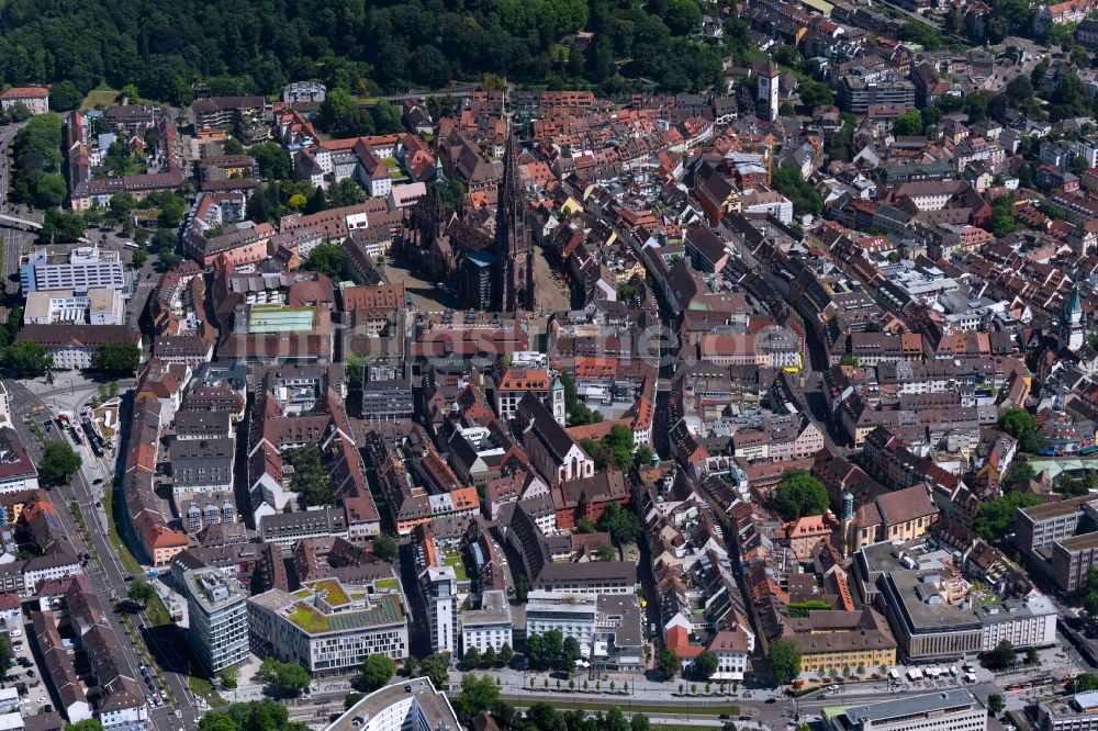 Altstadt aus der Vogelperspektive: Stadtzentrum im Innenstadtbereich in Altstadt im Bundesland Baden-Württemberg, Deutschland