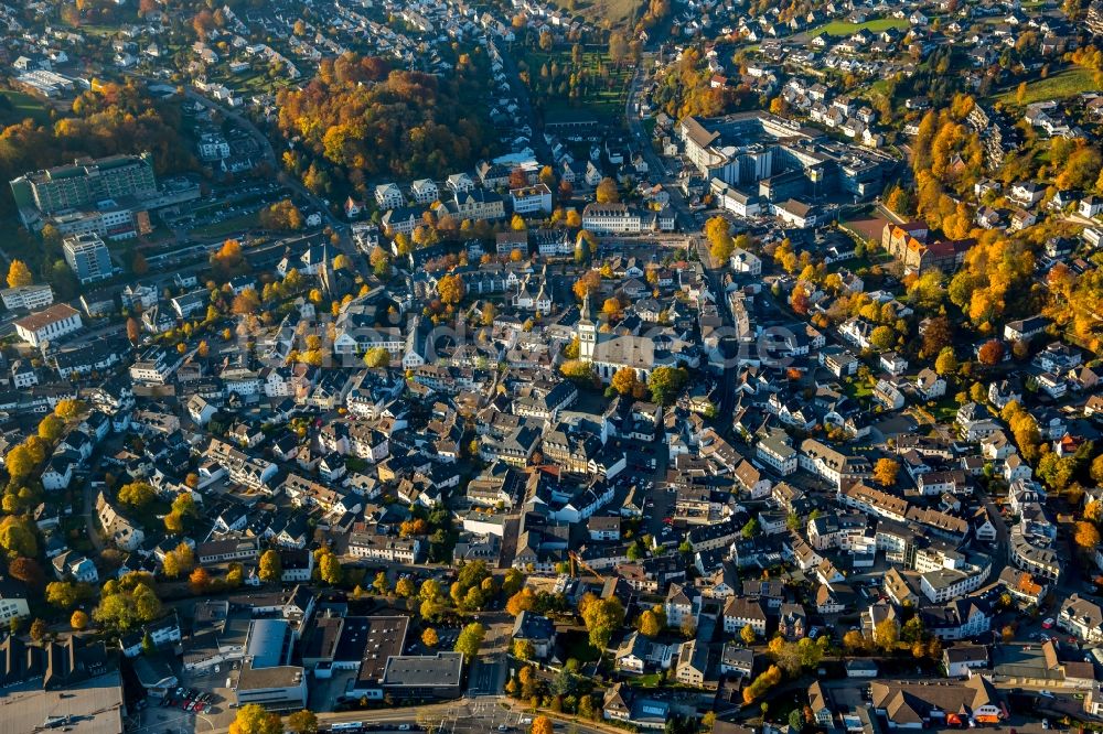 Luftaufnahme Attendorn - Stadtzentrum im Innenstadtbereich in Attendorn im Bundesland Nordrhein-Westfalen