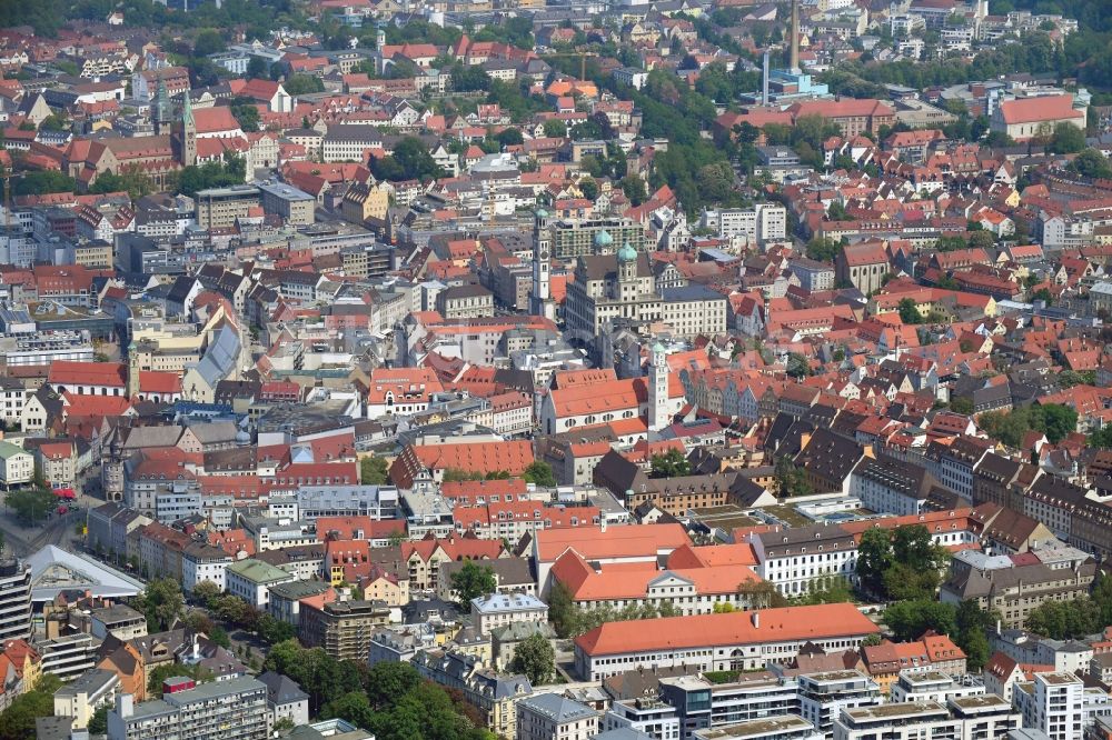 Augsburg aus der Vogelperspektive: Stadtzentrum im Innenstadtbereich in Augsburg im Bundesland Bayern, Deutschland