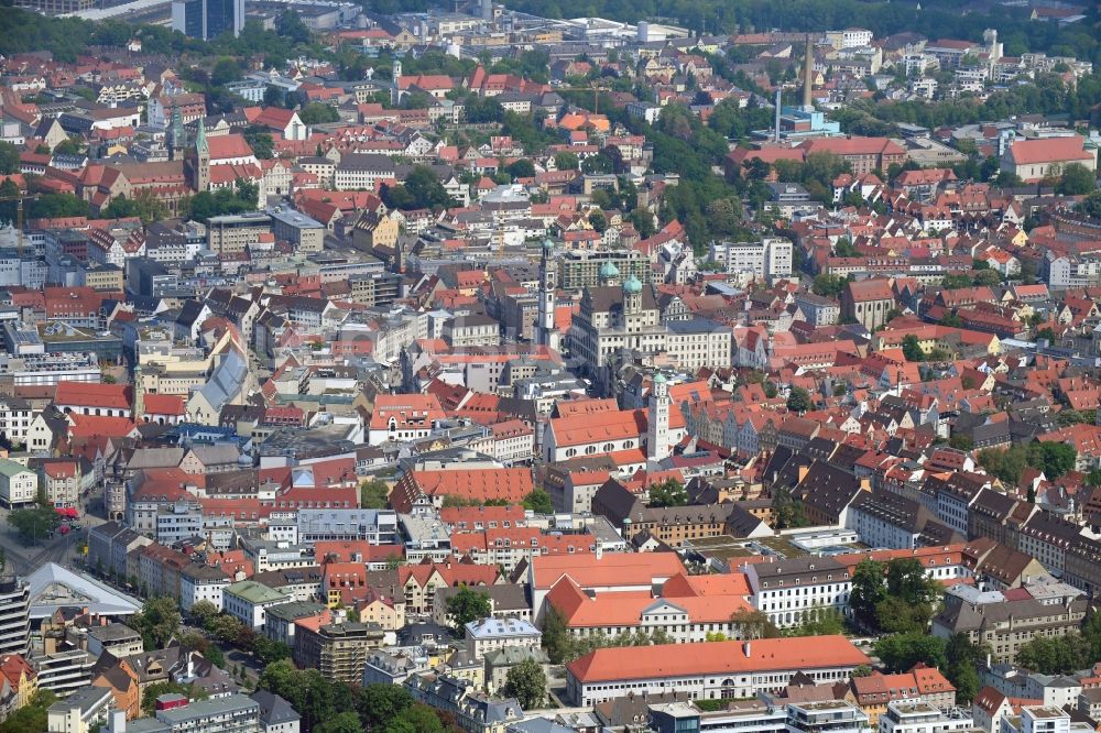 Luftaufnahme Augsburg - Stadtzentrum im Innenstadtbereich in Augsburg im Bundesland Bayern, Deutschland