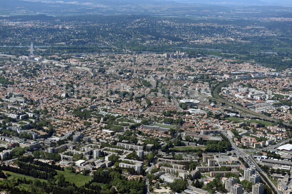 Luftaufnahme Avignon - Stadtzentrum im Innenstadtbereich in Avignon in Provence-Alpes-Cote d'Azur, Frankreich