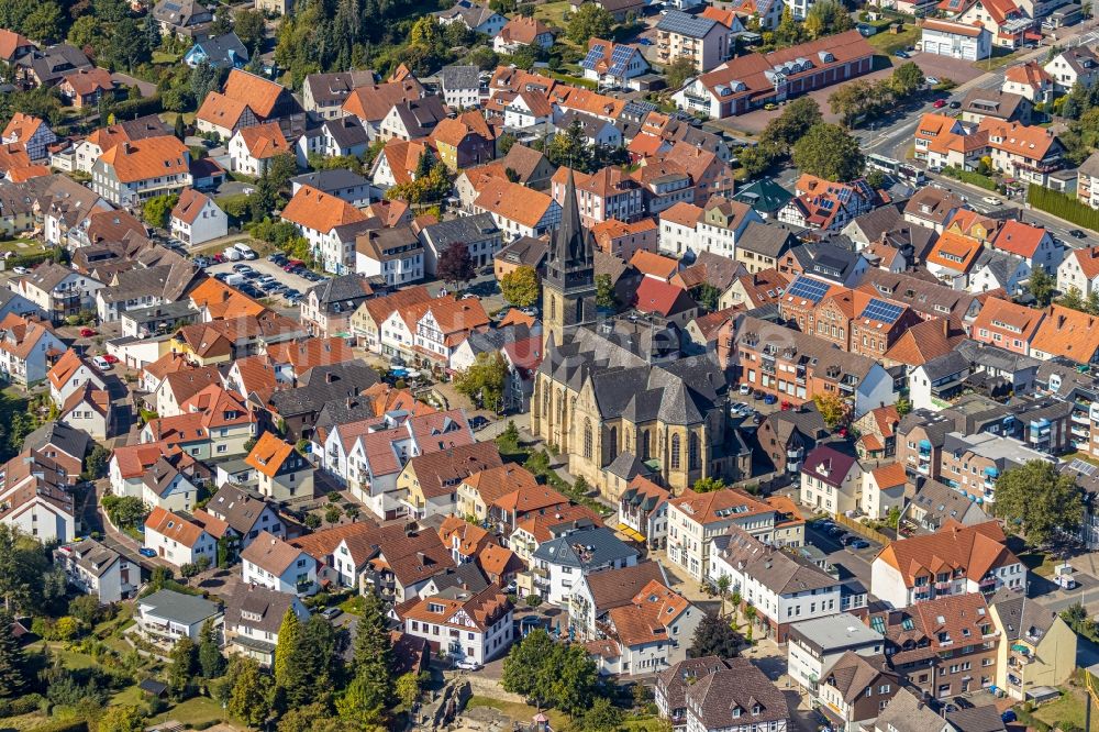 Bad Driburg von oben - Stadtzentrum im Innenstadtbereich in Bad Driburg im Bundesland Nordrhein-Westfalen, Deutschland