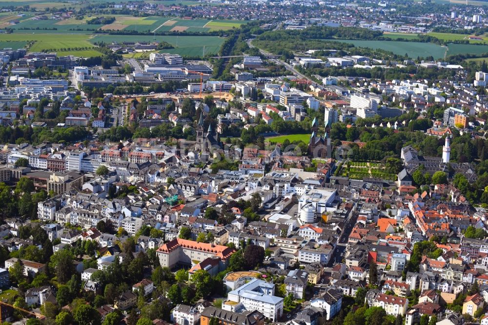 Bad Homburg vor der Höhe von oben - Stadtzentrum im Innenstadtbereich in Bad Homburg vor der Höhe im Bundesland Hessen, Deutschland