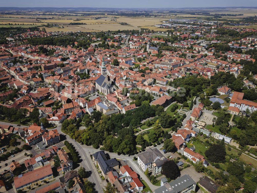 Bad Langensalza aus der Vogelperspektive: Stadtzentrum im Innenstadtbereich in Bad Langensalza im Bundesland Thüringen, Deutschland