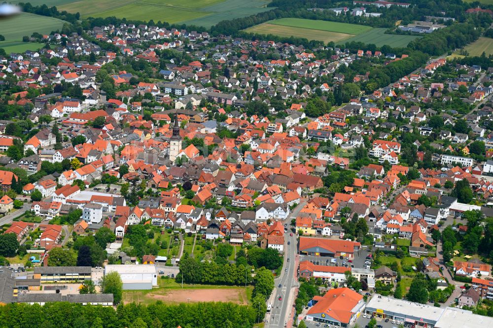 Bad Münder von oben - Stadtzentrum im Innenstadtbereich in Bad Münder im Bundesland Niedersachsen, Deutschland