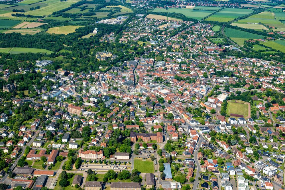 Bückeburg aus der Vogelperspektive: Stadtzentrum im Innenstadtbereich in Bückeburg im Bundesland Niedersachsen, Deutschland