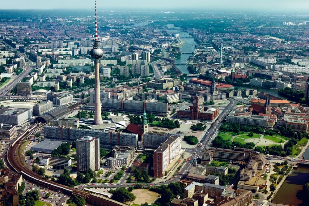 Berlin aus der Vogelperspektive: Stadtzentrum im Innenstadtbereich in Berlin