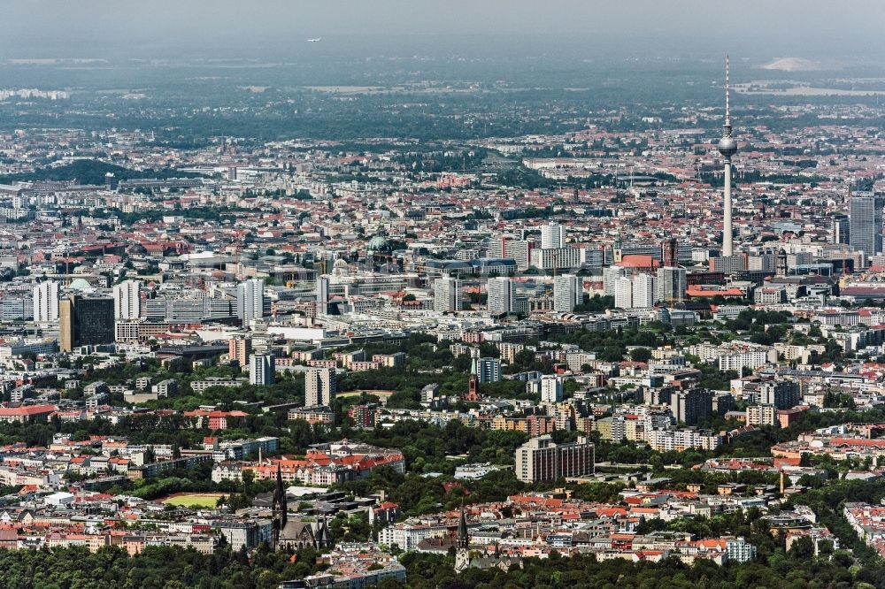 Berlin von oben - Stadtzentrum im Innenstadtbereich in Berlin