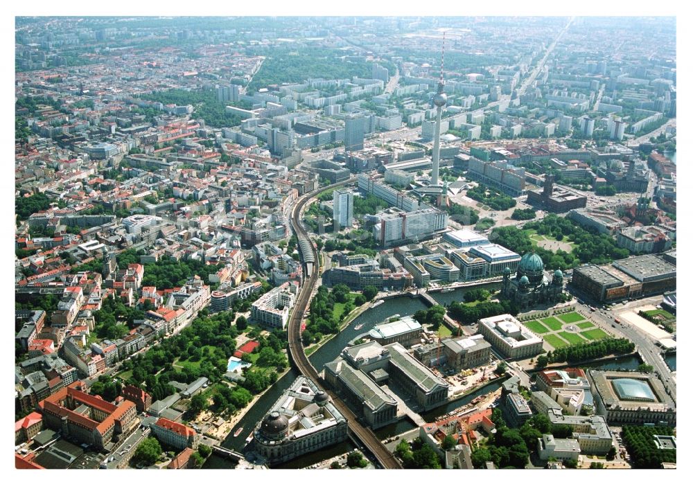 Luftaufnahme Berlin - Stadtzentrum im Innenstadtbereich in Berlin