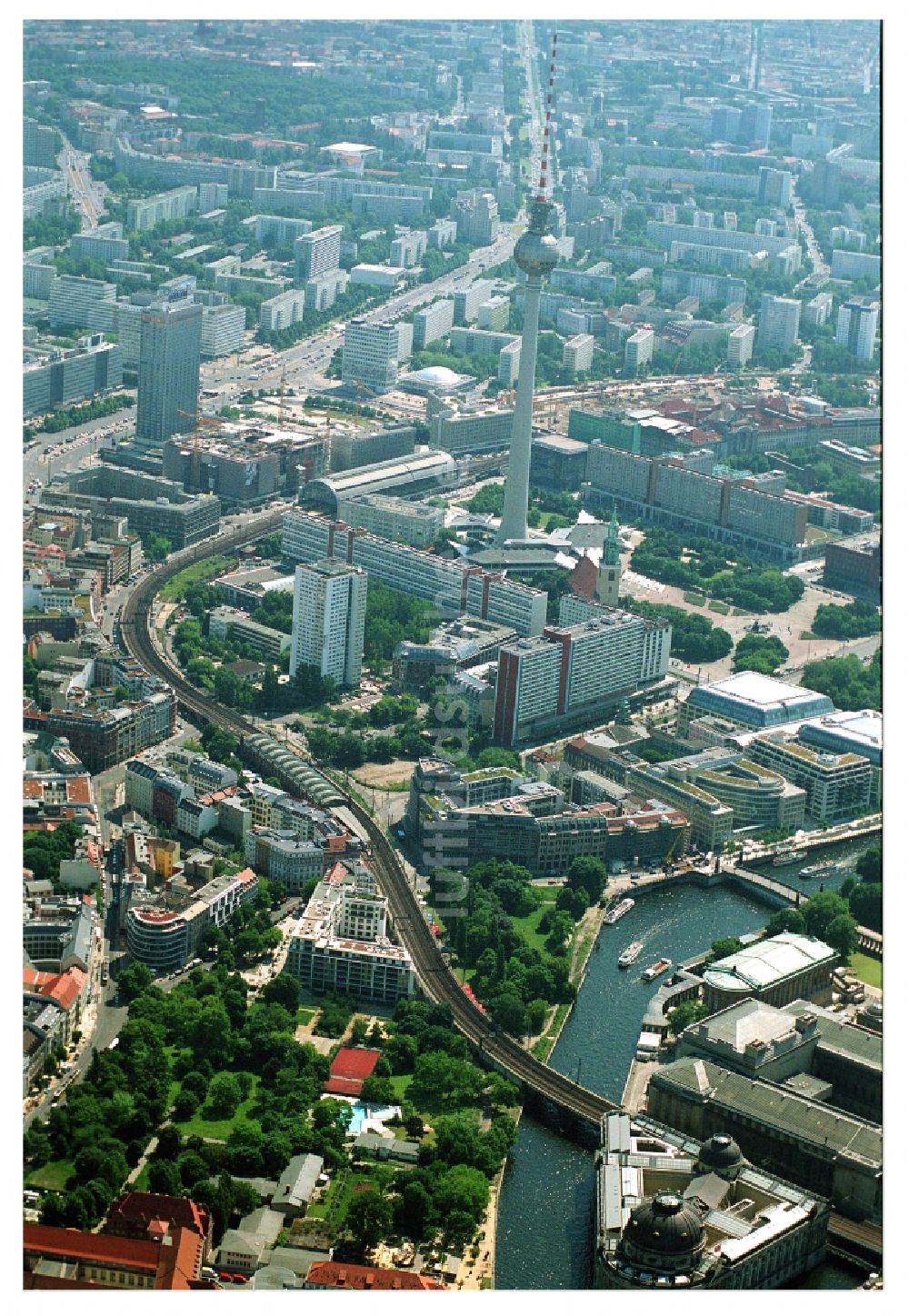 Luftaufnahme Berlin - Stadtzentrum im Innenstadtbereich in Berlin