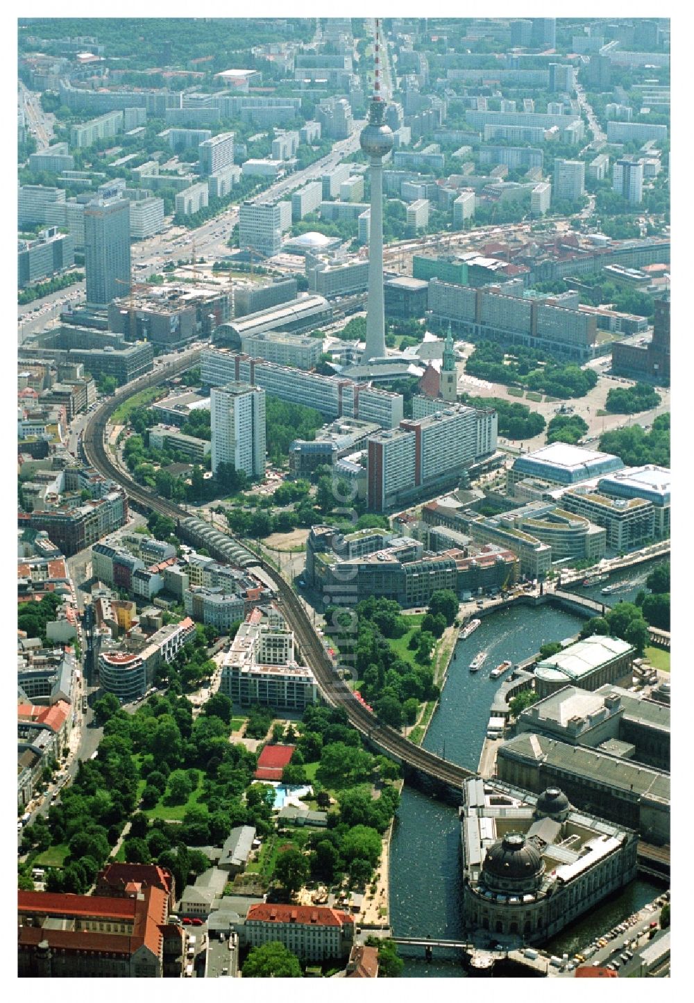 Berlin von oben - Stadtzentrum im Innenstadtbereich in Berlin