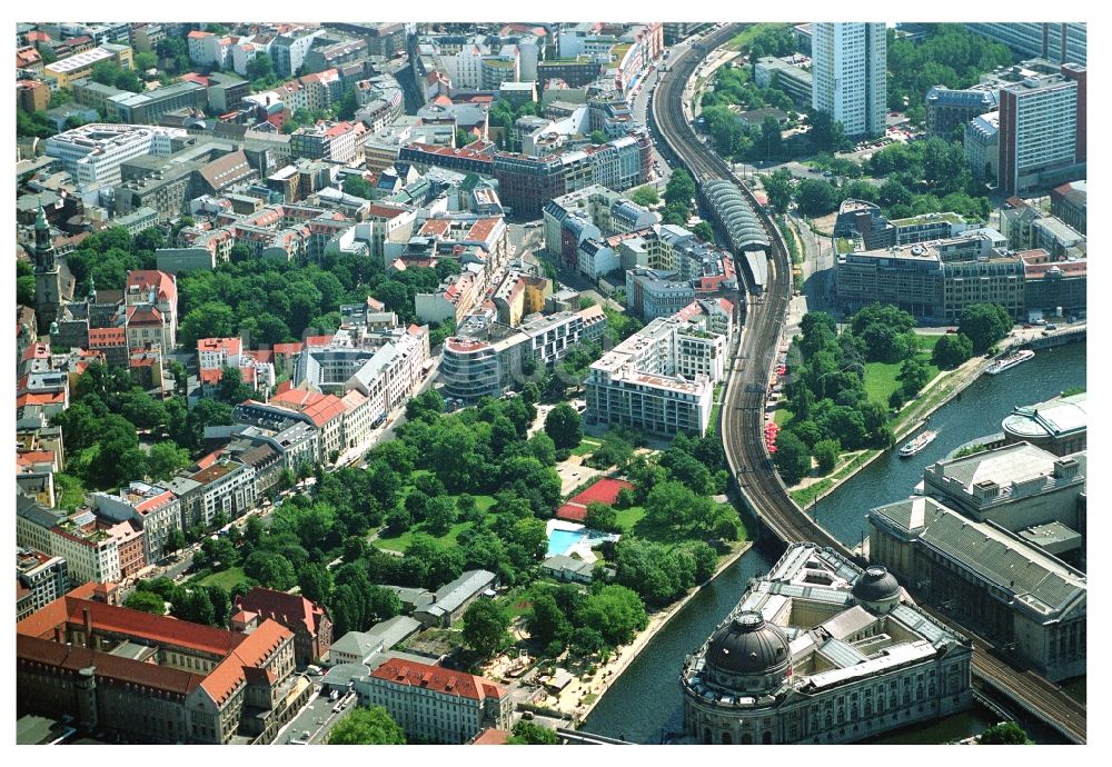 Luftbild Berlin - Stadtzentrum im Innenstadtbereich in Berlin