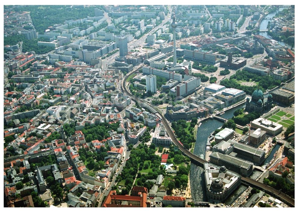 Luftaufnahme Berlin - Stadtzentrum im Innenstadtbereich in Berlin