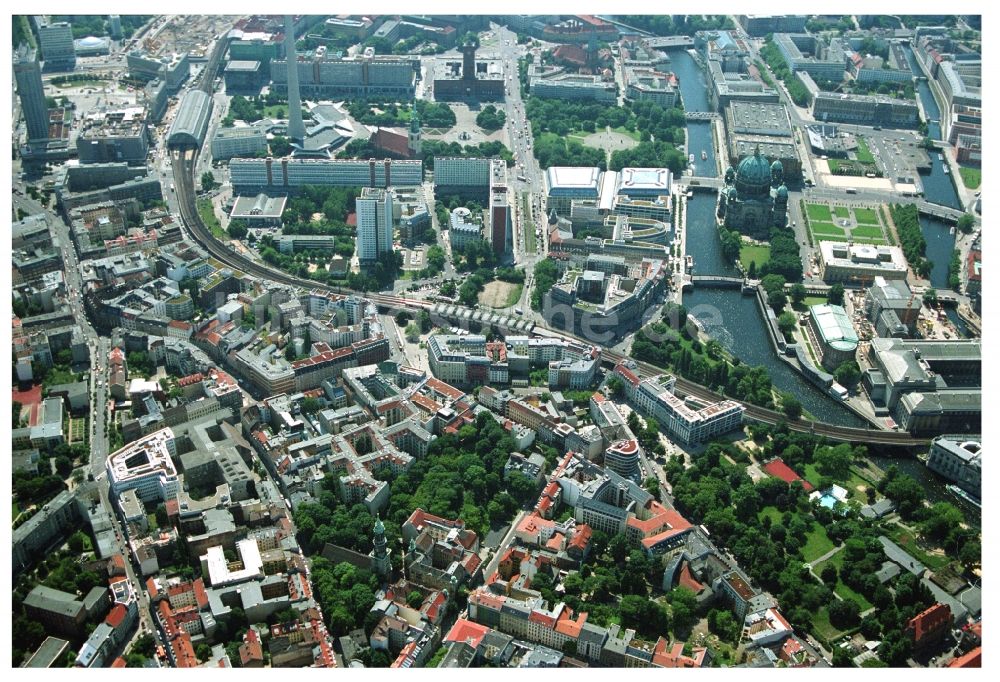 Berlin von oben - Stadtzentrum im Innenstadtbereich in Berlin