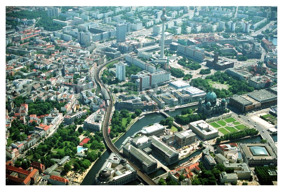 Luftbild Berlin - Stadtzentrum im Innenstadtbereich in Berlin