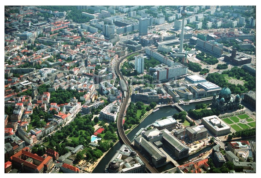 Luftaufnahme Berlin - Stadtzentrum im Innenstadtbereich in Berlin